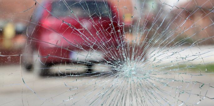 What to Do When Your Windshield  Cracks in an Accident